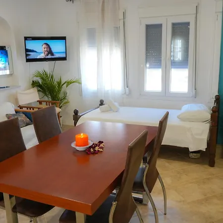 Avlemonas Guest House *